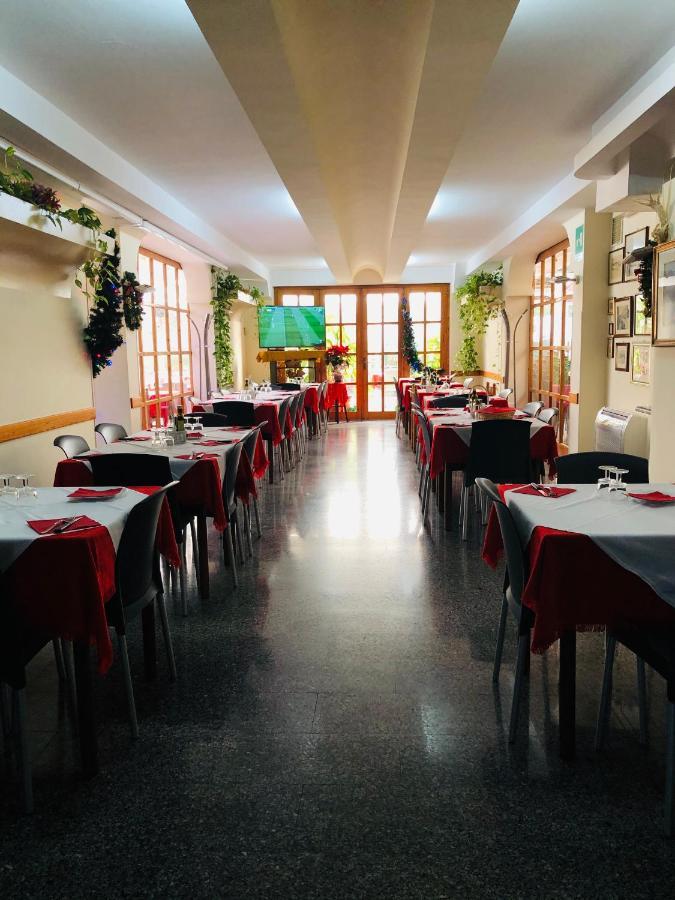 Quartu SantʼElena Hotel Centrale מראה חיצוני תמונה