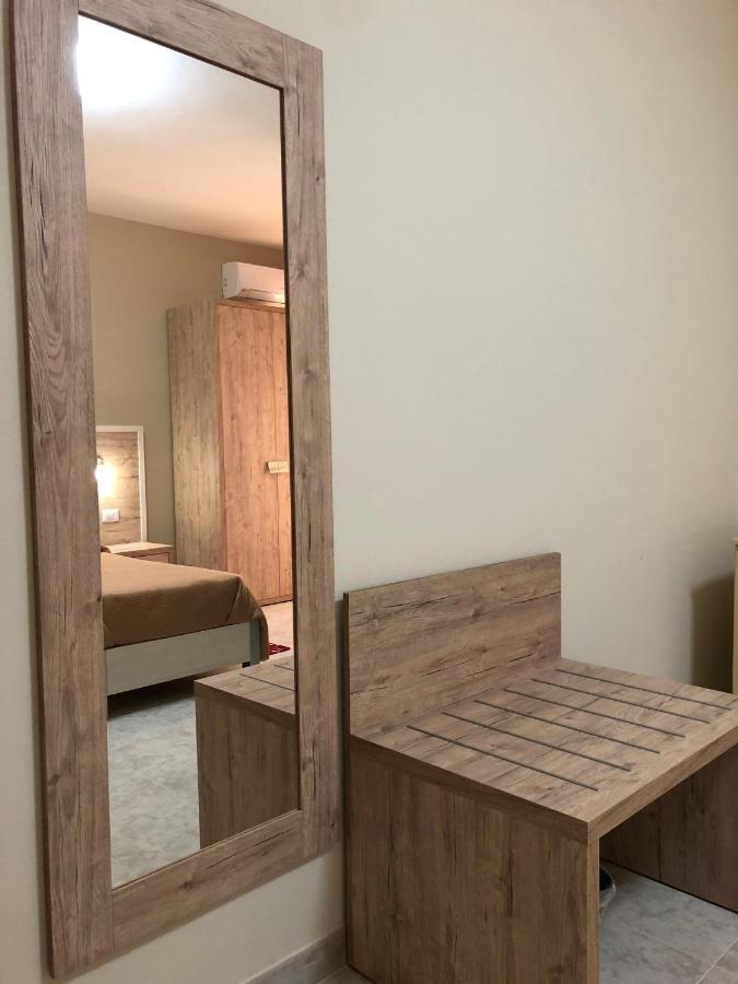 Quartu SantʼElena Hotel Centrale מראה חיצוני תמונה