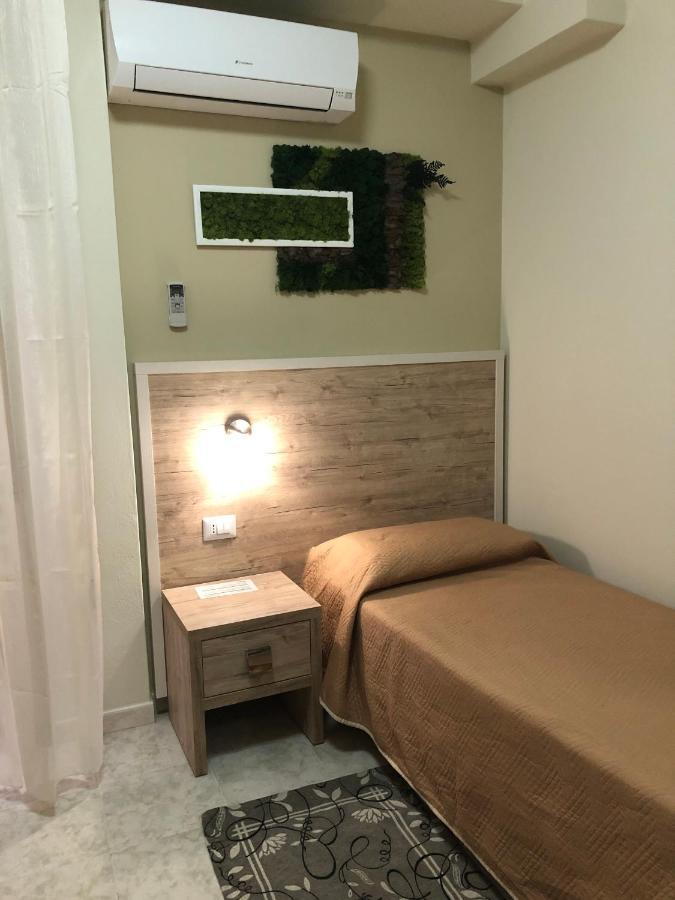 Quartu SantʼElena Hotel Centrale מראה חיצוני תמונה