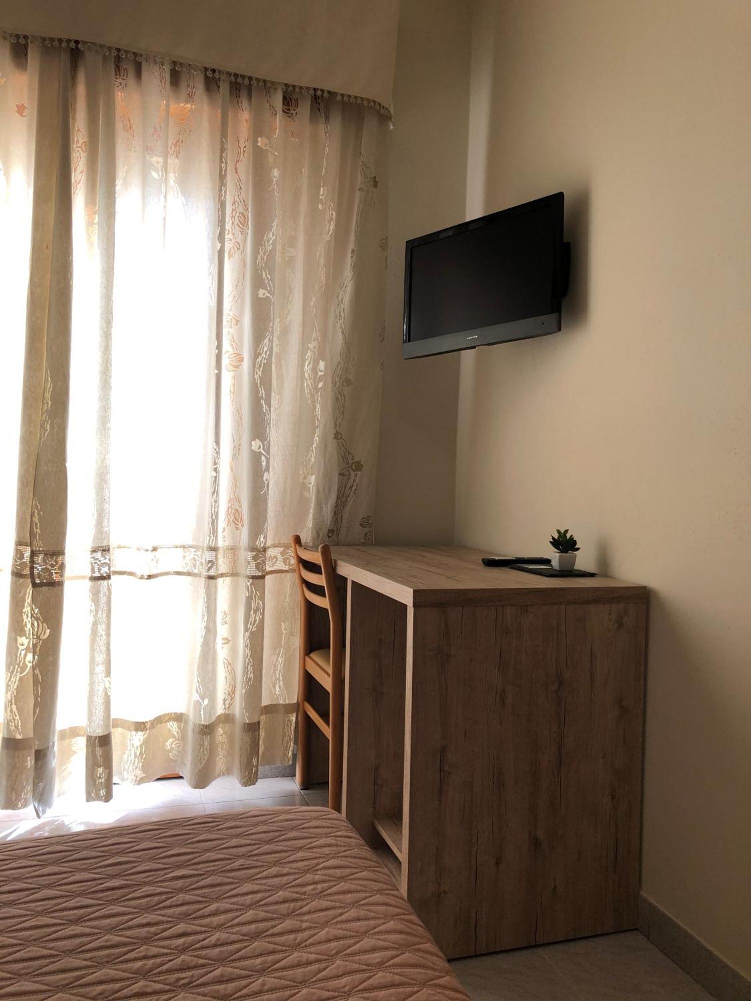 Quartu SantʼElena Hotel Centrale מראה חיצוני תמונה